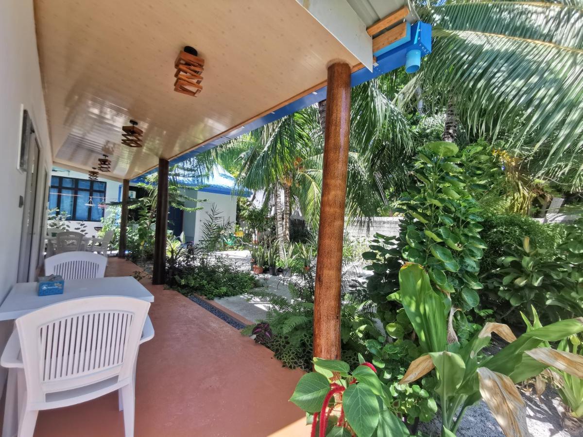 Blue Water Thoddoo Inn מראה חיצוני תמונה