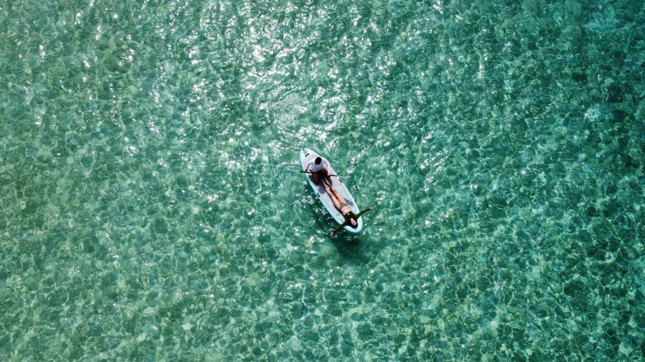 Blue Water Thoddoo Inn מראה חיצוני תמונה